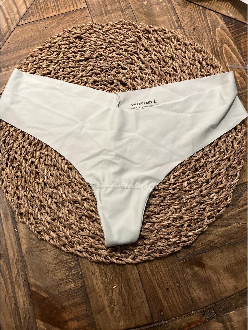 NIB Wander Seamless Thong Underwear Size L